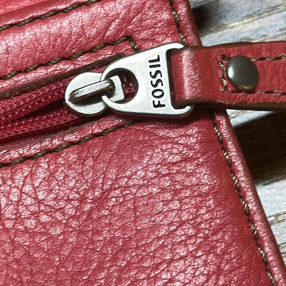 Fossil Pink Red Cow Hide Leather Bifold Wallet Snap Closure - Picture 4 of 13